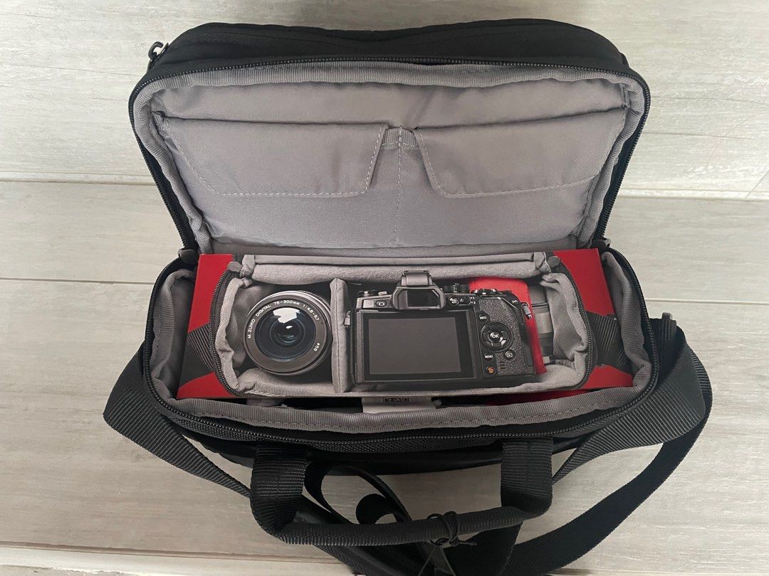 Manfrotto Camera Bag (Active Shoulder Bag 3), Photography, Photography