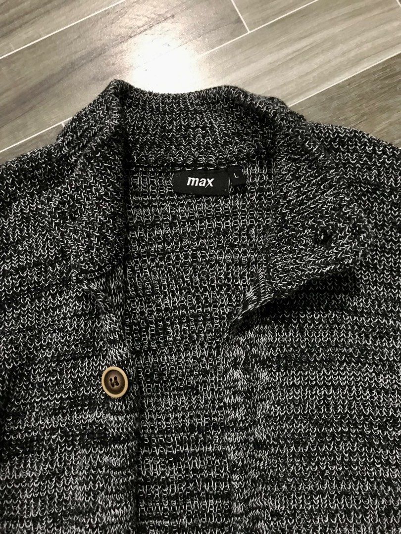 FREE SF - Max Cardigans for women (Category: Coats, Jackets and Outerwear) located in San Pablo. Submitted by mheldc07 (Listing ID 1197914558, Image 2). Description: Max cardigans for women, fit to M to L size, color black/gray and very good fabric. No issue, once lang naisuot. Bought in abroad. SF c/o by buyer J&T courier San Pablo location.