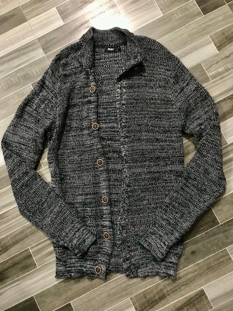 FREE SF - Max Cardigans for women (Category: Coats, Jackets and Outerwear) located in San Pablo. Submitted by mheldc07 (Listing ID 1197914558, Image 1). Description: Max cardigans for women, fit to M to L size, color black/gray and very good fabric. No issue, once lang naisuot. Bought in abroad. SF c/o by buyer J&T courier San Pablo location.