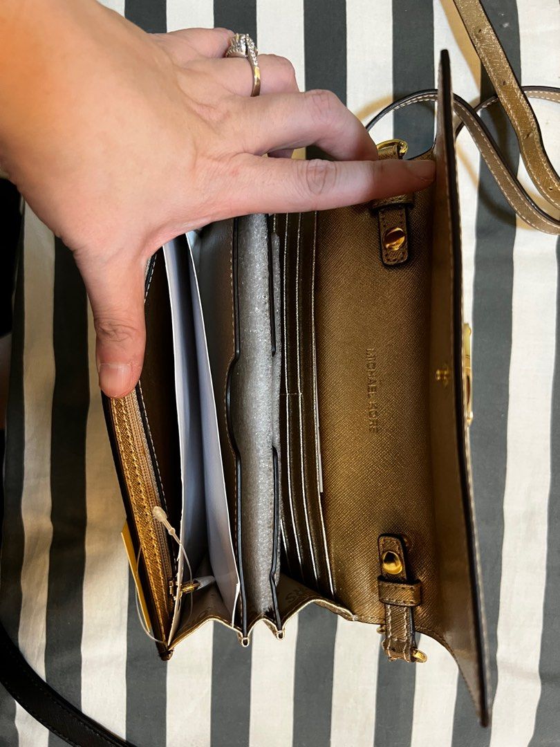 Michael kors jet set phone crossbody Luxury Bags Wallets on Carousell