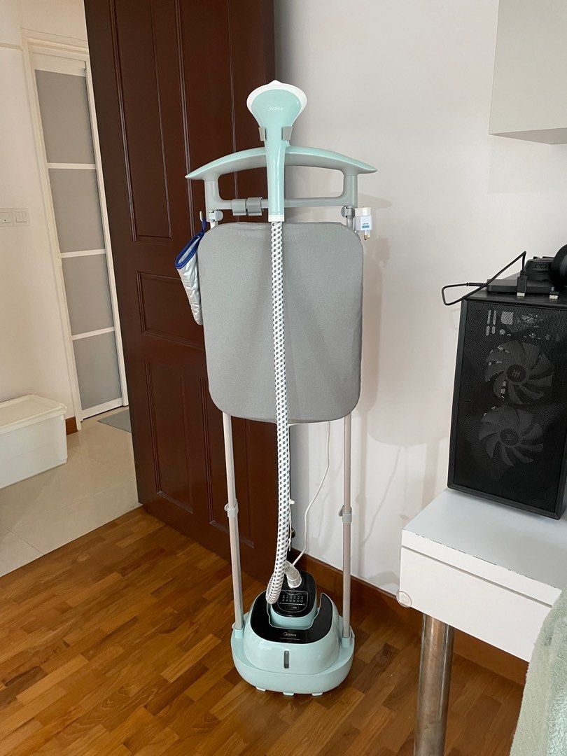 Midea garment steamer, TV & Home Appliances, Irons & Steamers on Carousell