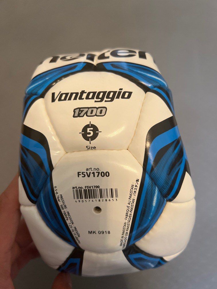 Molten soccer ball, Sports Equipment, Sports & Games, Racket & Ball