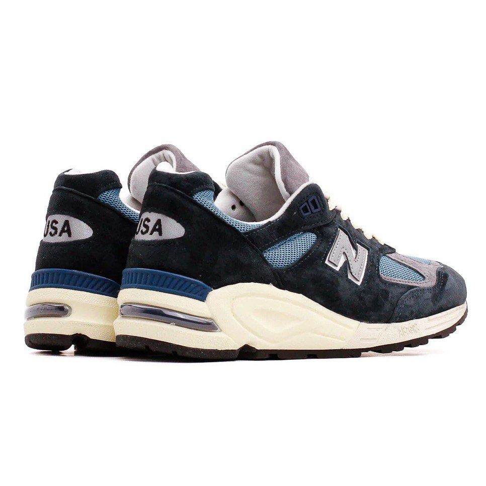 驚きの安さ驚きの安さNEW BALANCE M990TB2 NAVY BLUE 27cm スニーカー