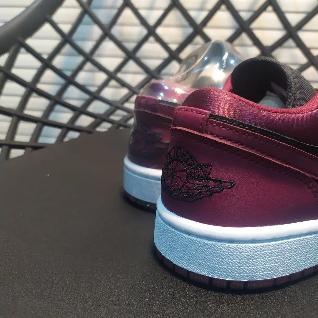 aj1 low burgundy