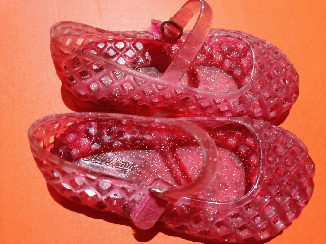 Old Navy, Shoes, Old Navy Girls Pink Scented Jelly Shoes Size 4