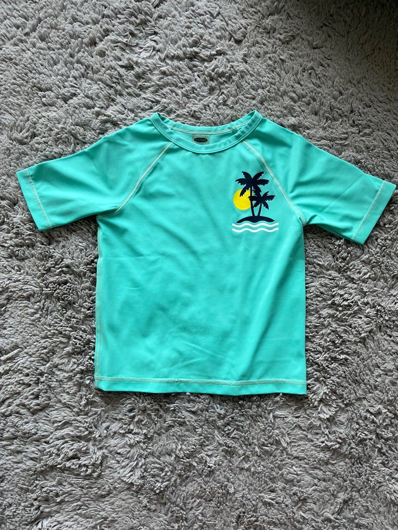 Old Navy Rash Guard, Babies & Kids, Babies & Kids Fashion on Carousell