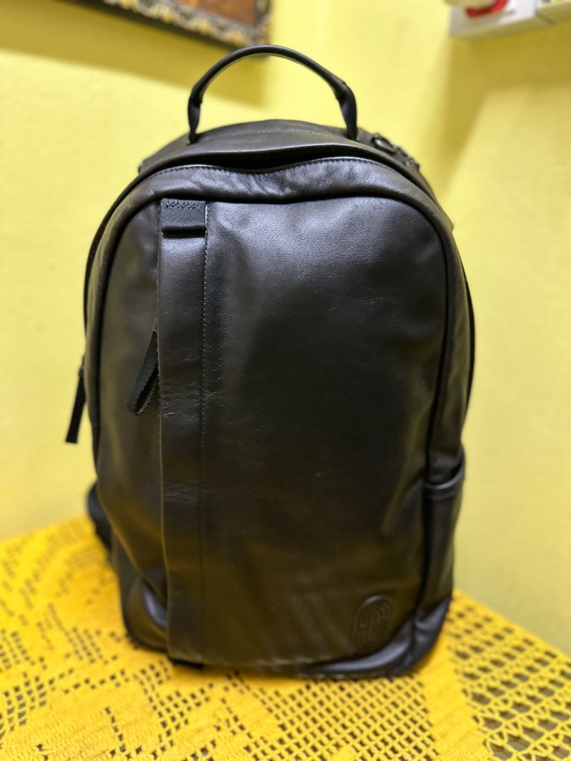 Original Coach Backpack Unisex, Luxury, Bags & Wallets on Carousell