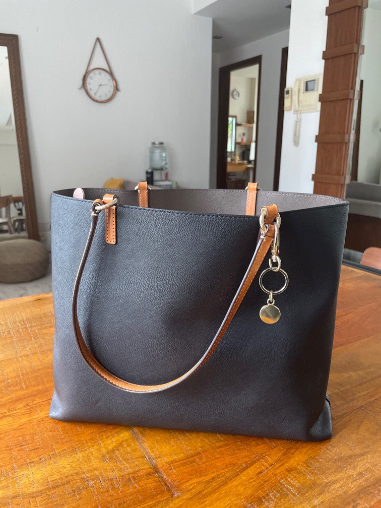 Oroton shoulder bag, Women's Fashion, Bags & Wallets, Shoulder Bags on