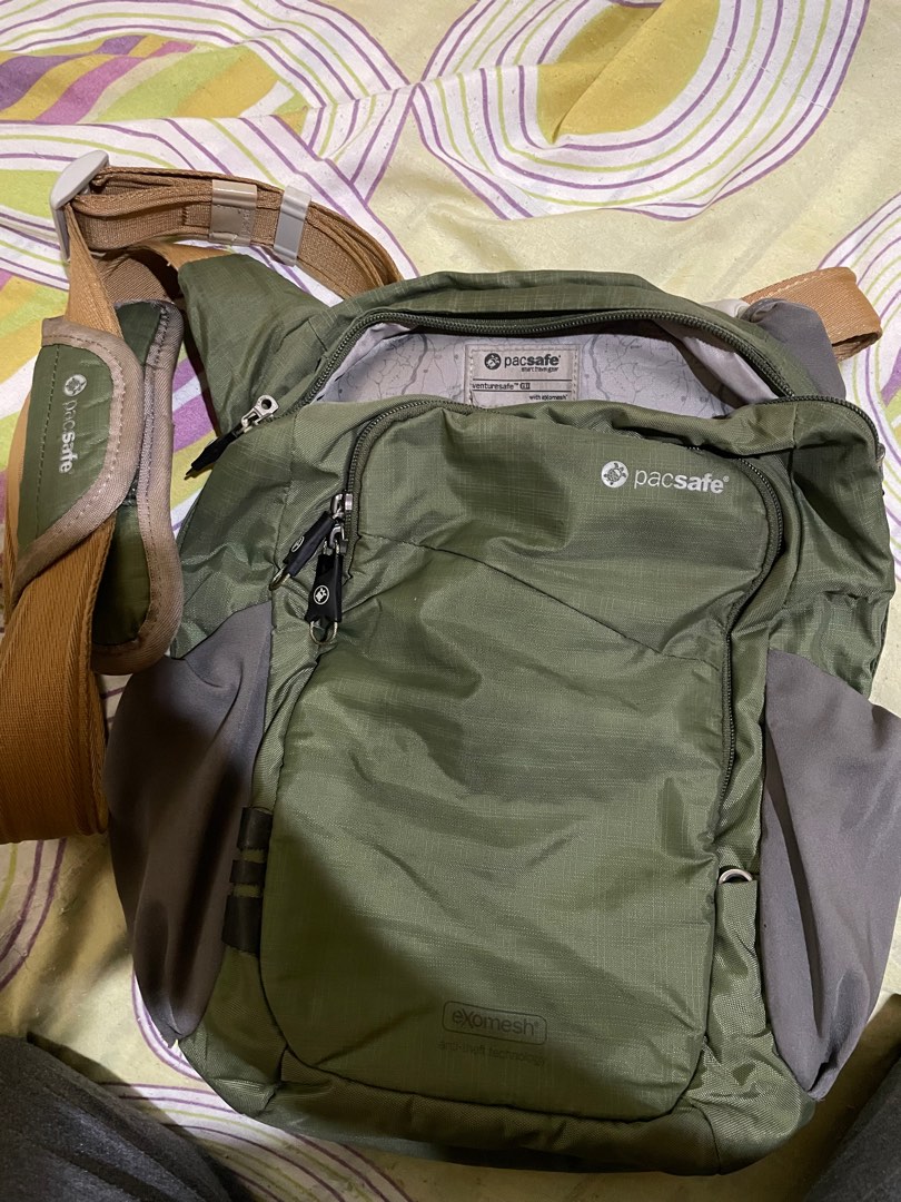 Pacsafe Venturesafe Gii, Men's Fashion, Bags, Sling Bags on Carousell