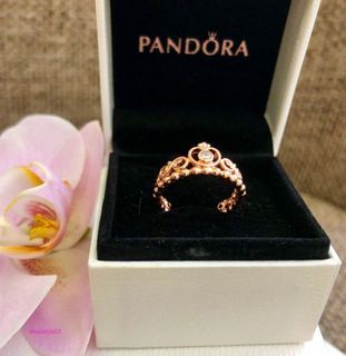 Pandora rosegold tiarra regal ring in rosegold