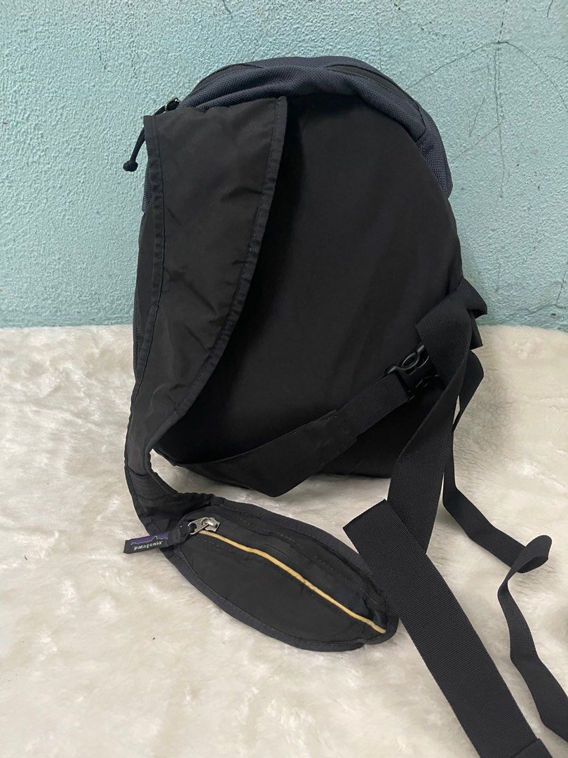 Patagonia crossbody bag, Men's Fashion, Bags, Belt bags, Clutches and