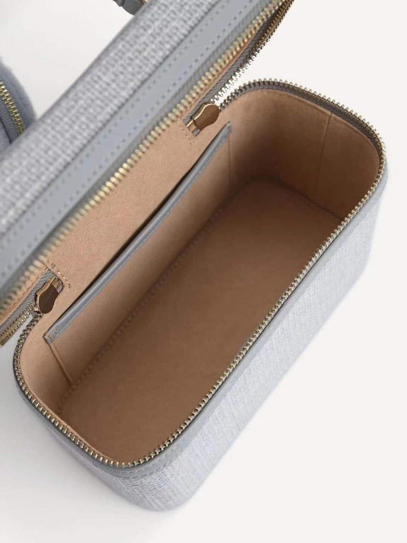 Ari Boxy Shoulder Bag - Multi