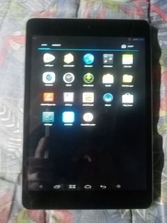 Polaroid 8inch android tablet