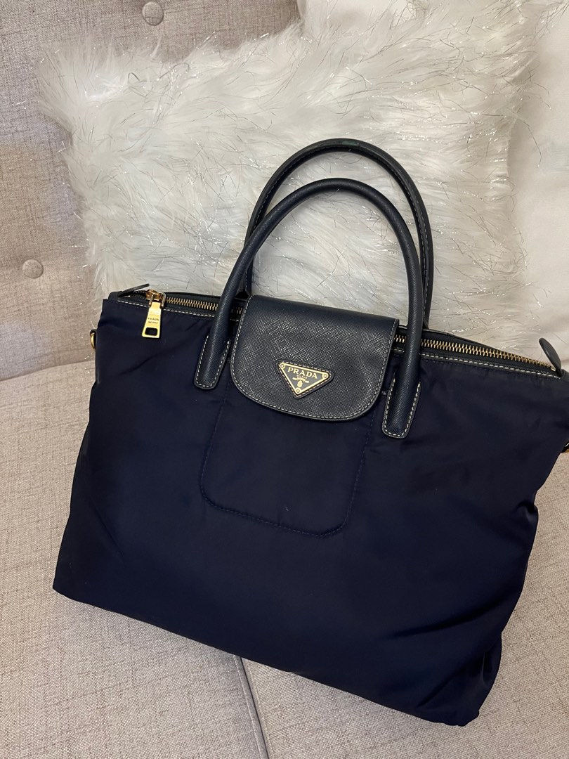 prada nylon tessuto