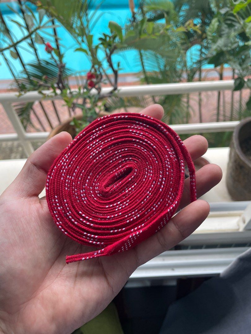 Red waxed laces 200cm Sports Equipment Sports Games Skates