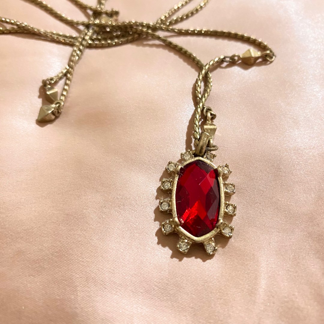 Red diamond pendant store