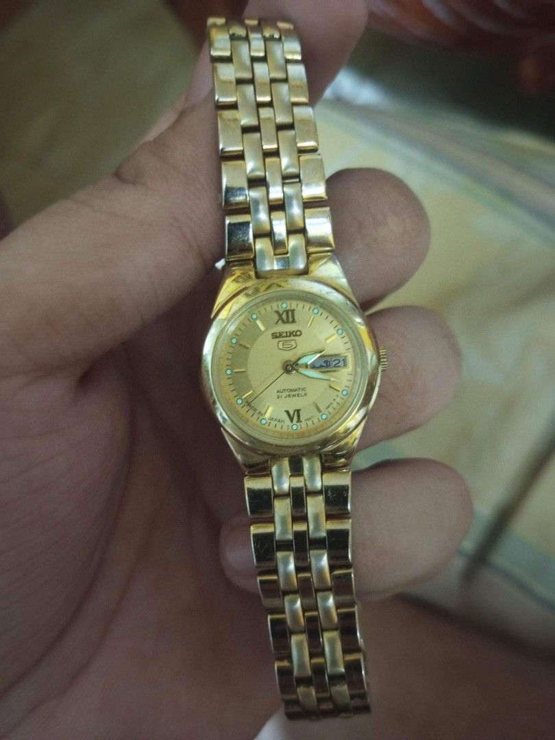 Seiko 5, Women's Fashion, Watches & Accessories, Watches on Carousell
