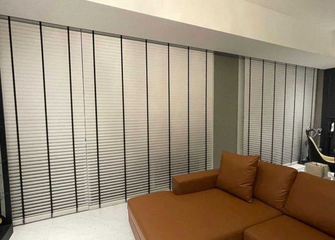 NEW Customized Venetian / Timber blinds (Many colors available)62863093278593117