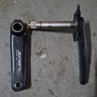 Shimano Saint M820 165mm Crankset