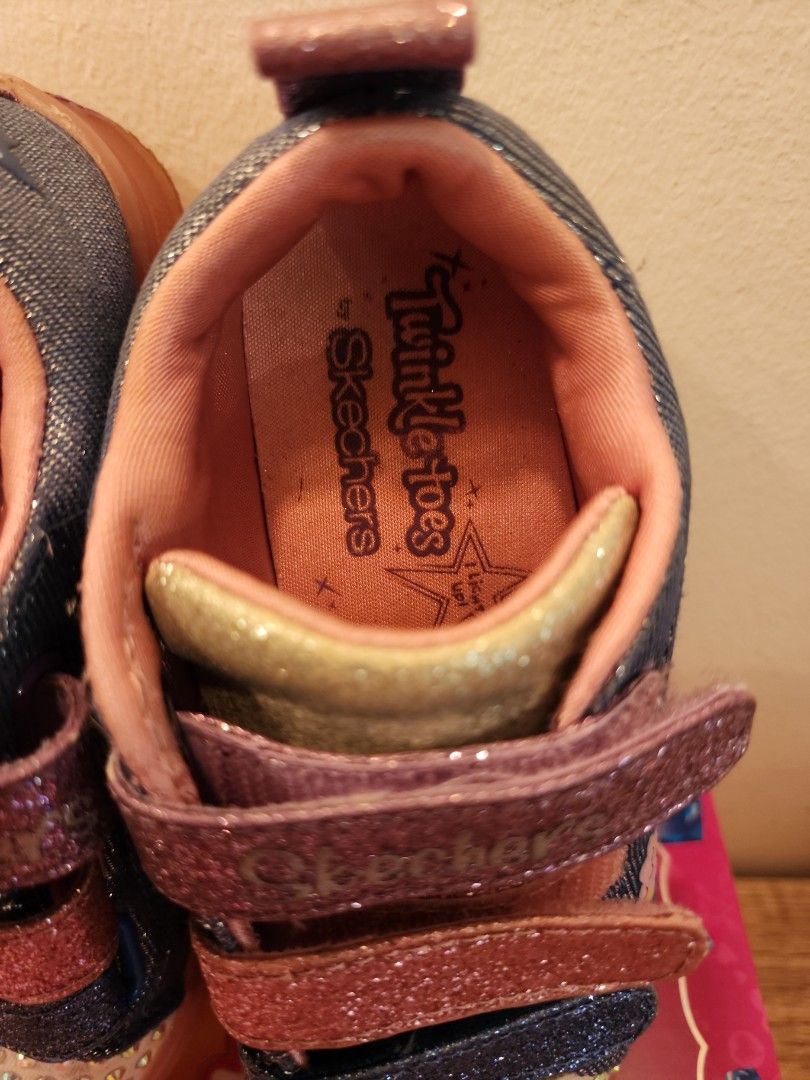 Girls skechers sale best sale