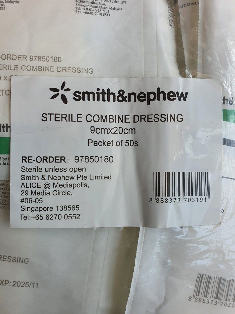 Smith & Nephew Sterile Combine Dressing, Health & Nutrition, Medical ...