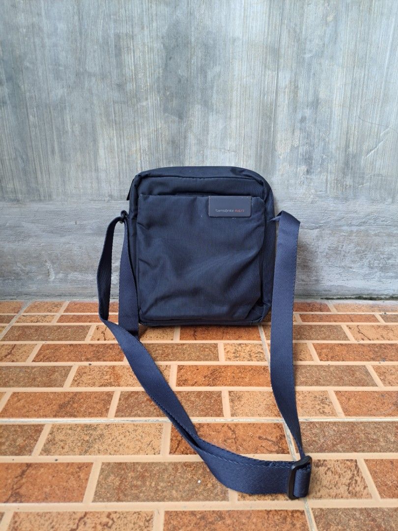 Samsonite red best sale turris sling bag