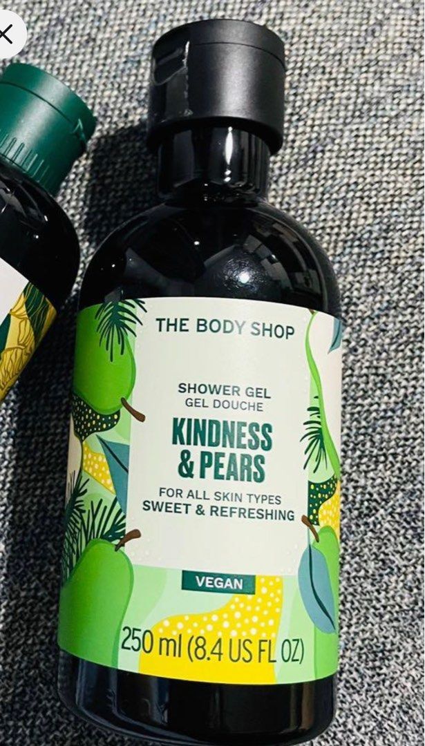 The face shop kindness & pear shower gel vegan for all skin type 250ml (Category: Bath) located in Singapore. Submitted by bigsaleee (Listing ID 1072250701, Image 3). Description: Kindness & Pears Shower Gel 250ml sweet and refreshing Shower Gel..