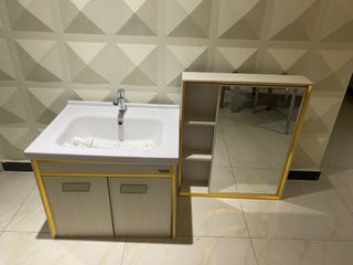 Toilet vanity