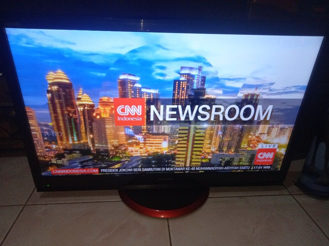 TV LED SHARP 32 INCH + STB, Elektronik, TV & Perlengkapan Hiburan di