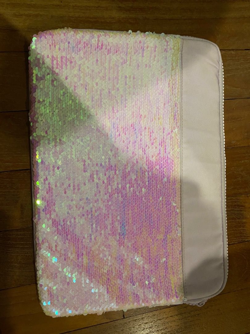 Smiggle best sale laptop case