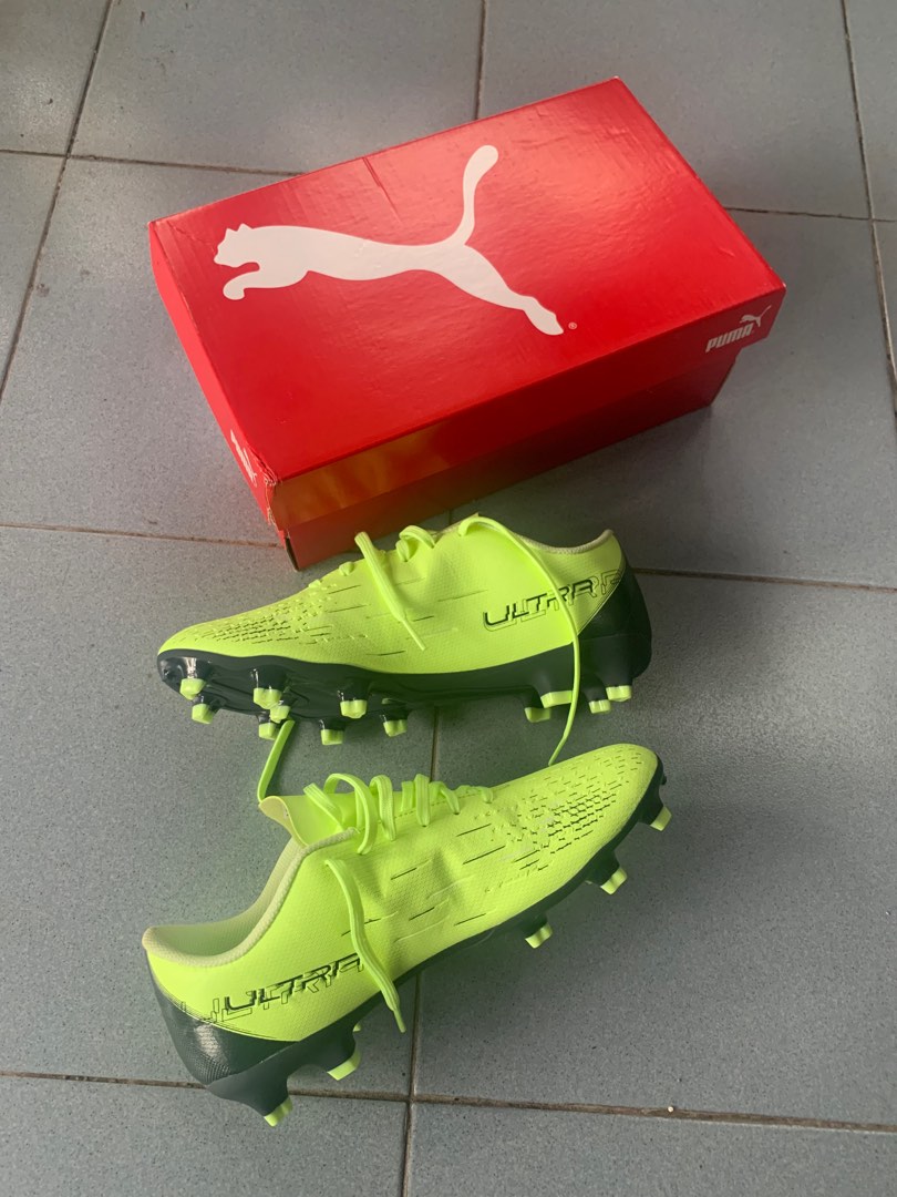 Puma universal football best sale boots