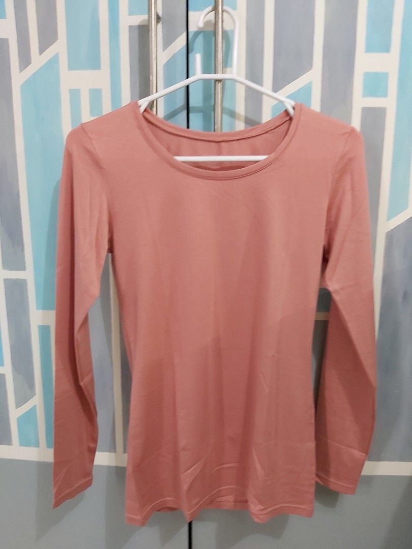 Uniqlo Thermal Underwear, Women's Fashion, Undergarments & Loungewear on Carousell