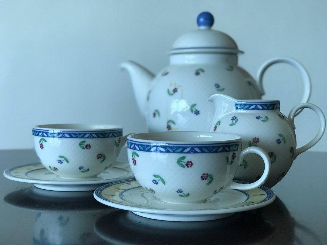 Villeroy &Boch Tea Set 茶具 （1 Teapot, 1 Milk jug, 2 cups & saucers), 傢俬