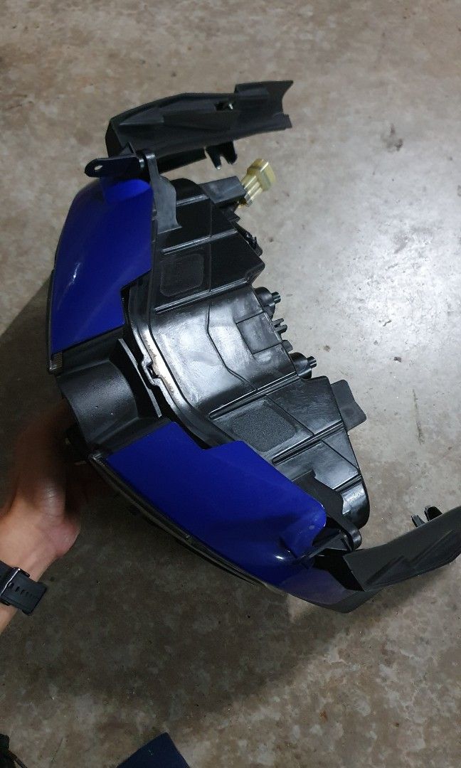 r15 v2 headlight cover