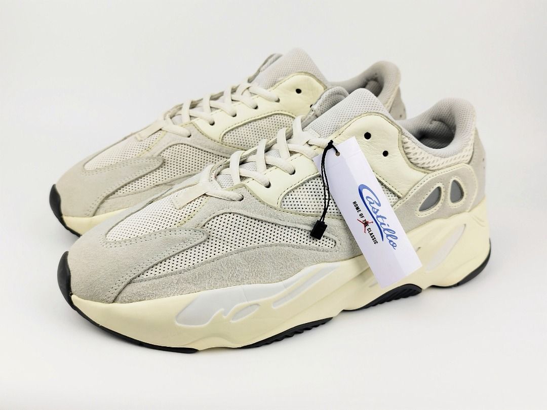 Yeezy outlet 700 classic