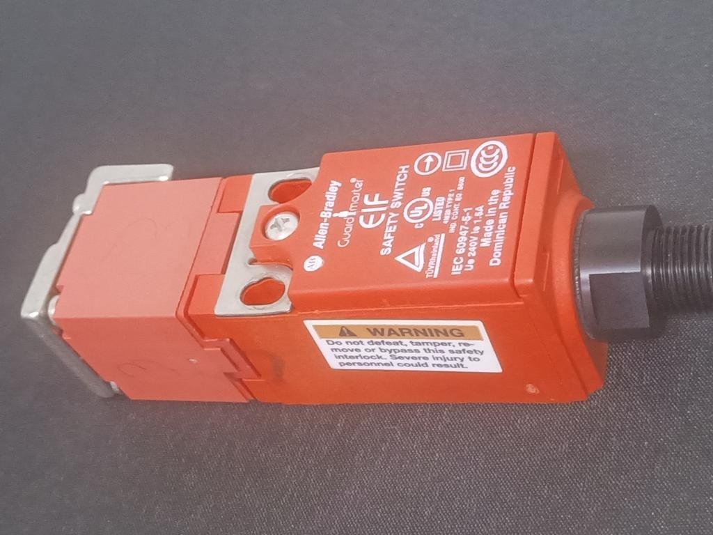 AllenBradley 440KE33078 Ser. B safety interlock switch AllenBradley