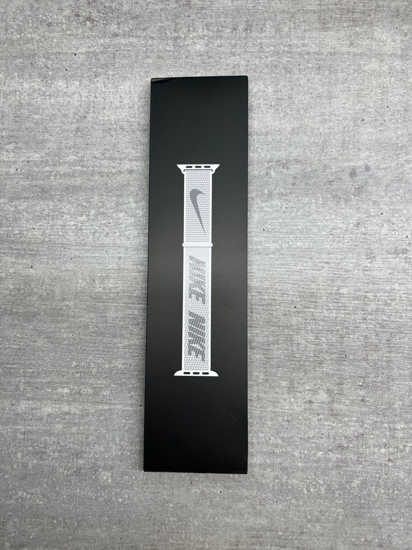 White nike new arrivals sport loop band