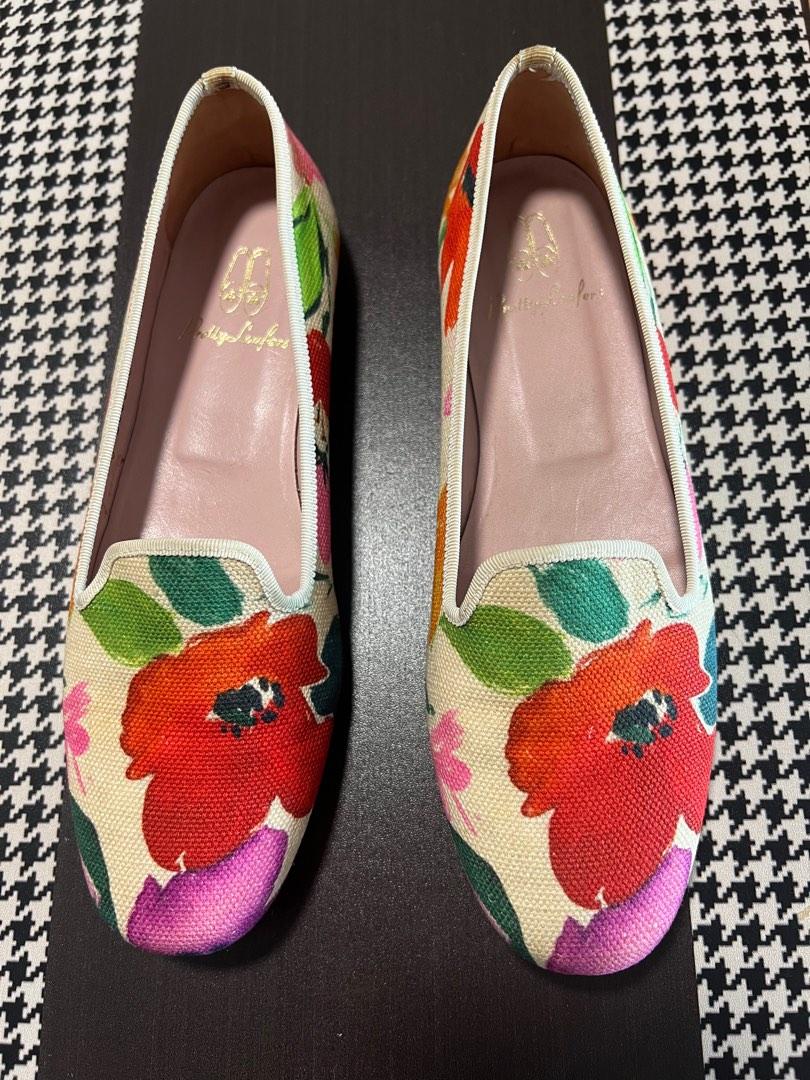 Authentic (Category: Flats) located in Singapore. Submitted by pinky_stone (Listing ID 1194204086, Image 6). Description: A bit tight for me. Almost brand new Size 36.5 to Size 37 .