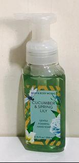 BATH & BODY WORKS GENTLE FOAMING HAND SOAP - CUCUMBER & SPRING LILY - SALE