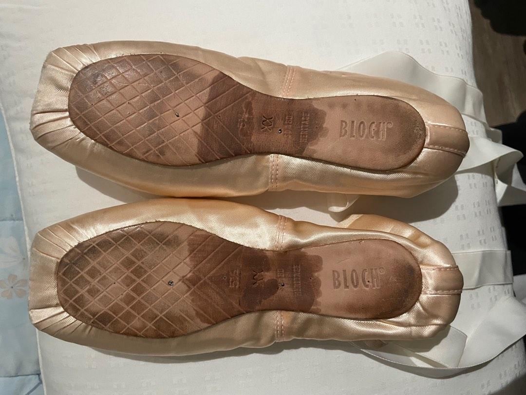Bloch Heritage Pointe Shoes, Women's Fashion, Footwear, Flats on Carousell