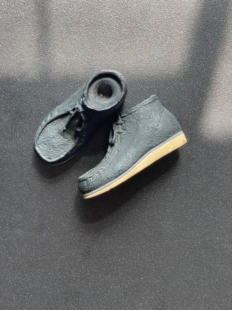 Walter white's shoes shop