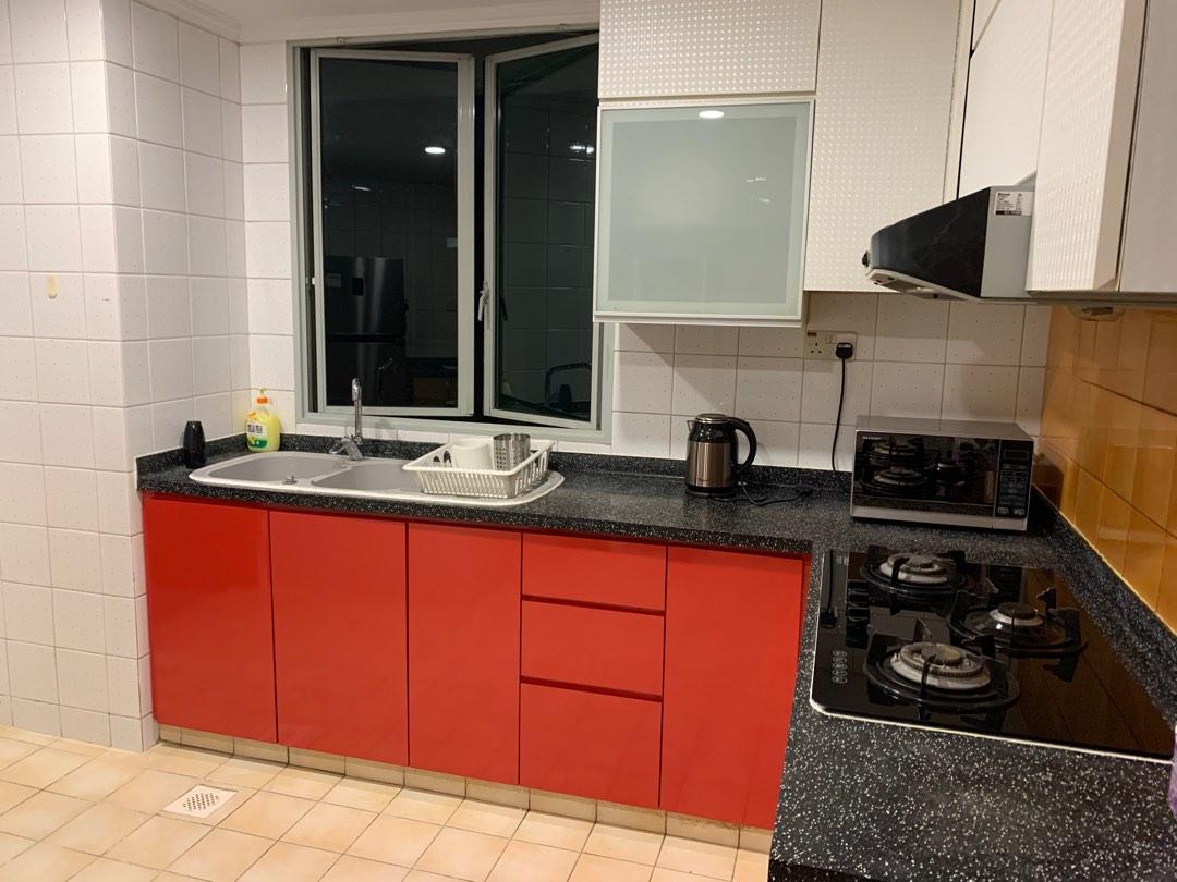 Bugis Near SMU/NAFA/Lasalle Master Room Ensuite Rental at Sunshine