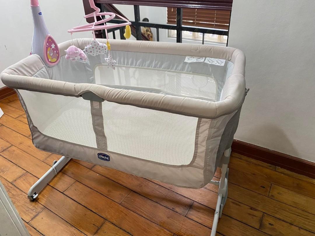 Next to online me wooden crib