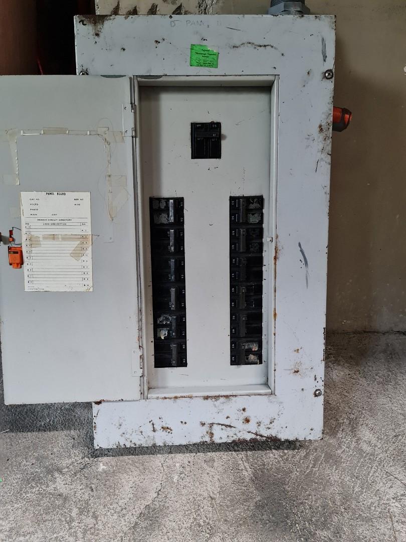 Circuit breaker & double throw switch 3 phase, Commercial & Industrial