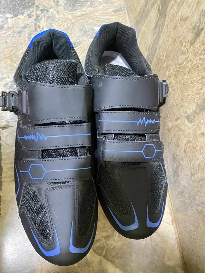 cleat shoe