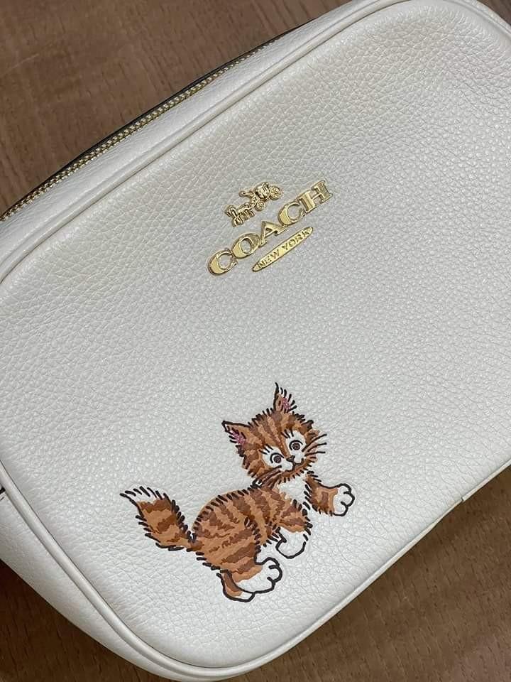 Coach Jamie Camera Bag With Dancing Kitten (Category: Cross-body Bags) located in Bulacan. Submitted by watchabagsph2.0 (Listing ID 1194239559, Image 2). Description: 📍with Tag, Dustbag Carecard , Paper Bag (OPEN FOR LAYAWAY, MESSAGE US FOR DETAILS) Note: Color may slightly vary in actual due to lighting, angle and background used during photoshoot. #watchnbagsph #watchnbagsxcoach.