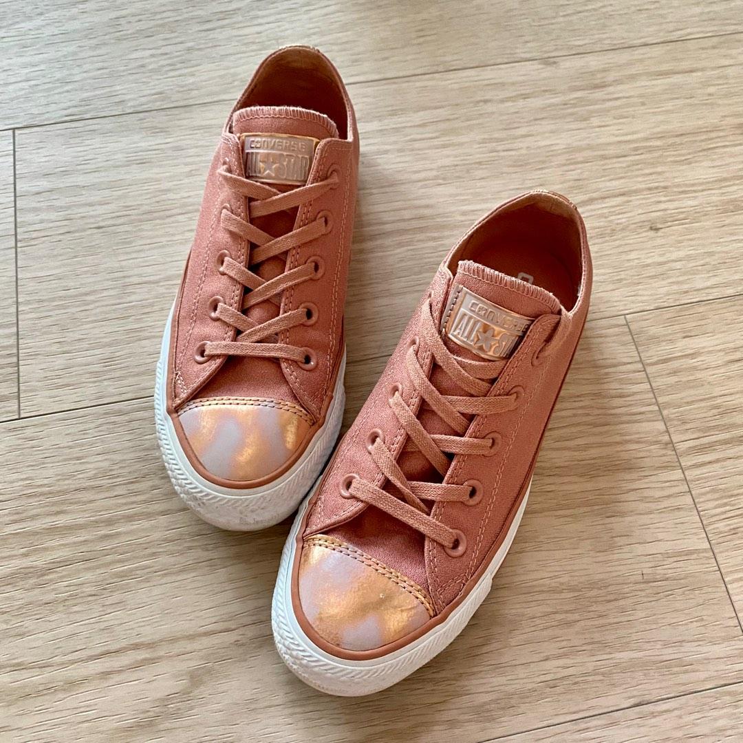 Converse Chuck Taylor Trainers in Pink Blush with Metallic Toe Cap