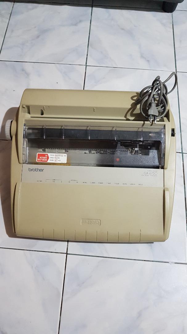 Electric typewriter (Category: Office & Business Technology) located in Caloocan City. Submitted by pnelojoann12561 (Listing ID 1194328860, Image 2). Description: .
