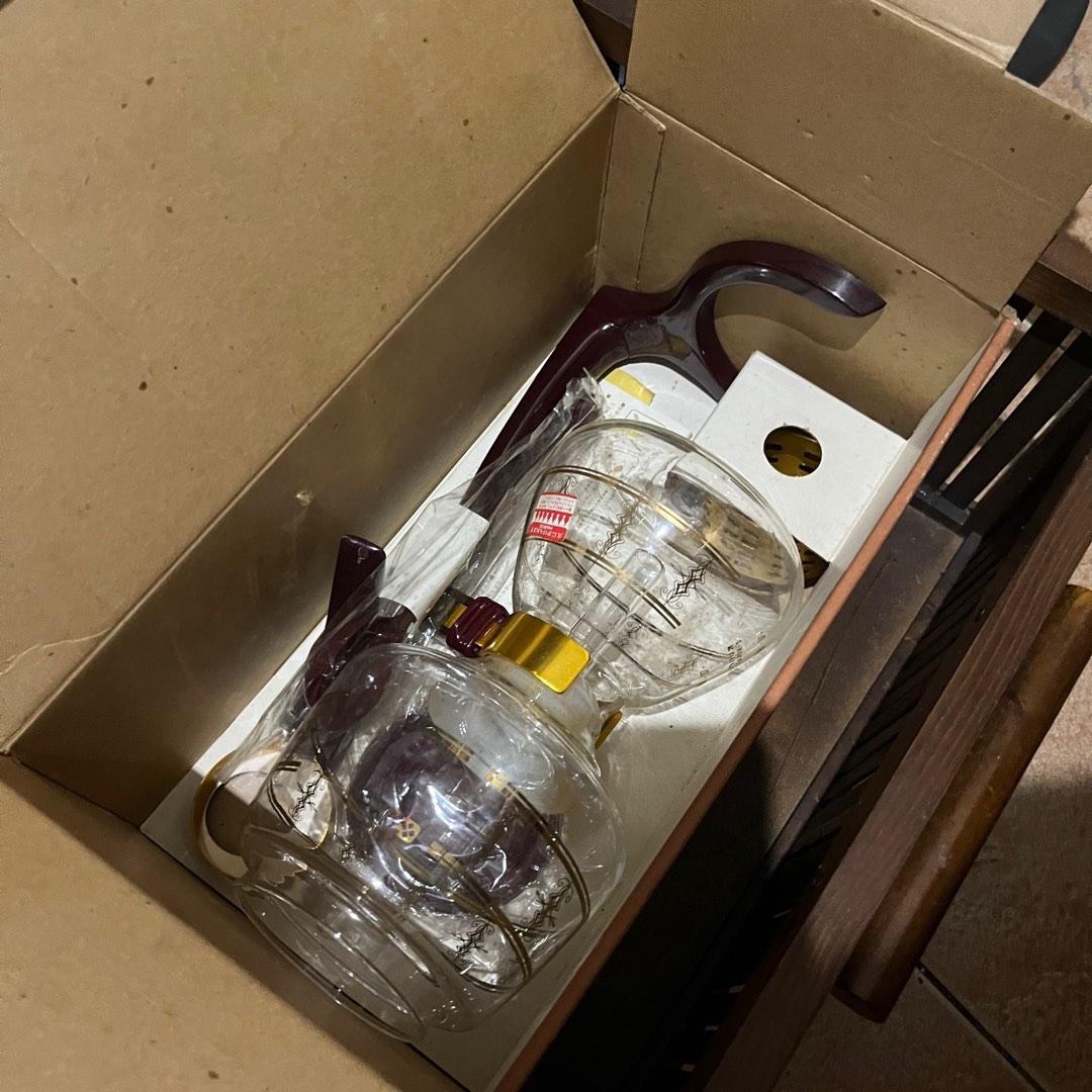 HARIO Siphon Coffee (Category: Coffee Machines & Makers) located in Quezon City. Submitted by kb0030 (Listing ID 1194193316, Image 2). Description: Brand new and boxed As is on photos What you see is what you get 😊.