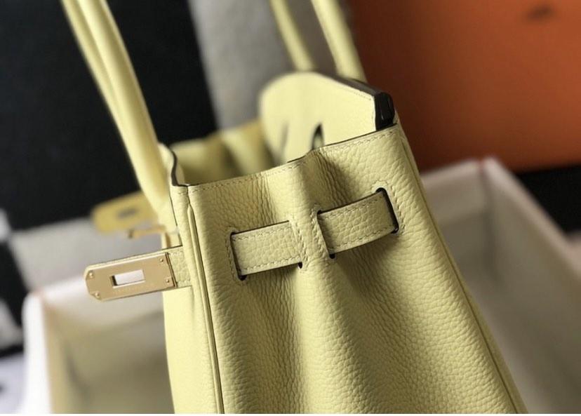 hermes birkin yellow (Category: Luxury Bags & Wallets) located in Manila. Submitted by chicandbaddie (Listing ID 1194312750, Image 3). Description: Dm pls.